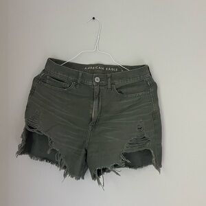 American Eagle Highest Rise Grey Denim Mom Shorts Size 6